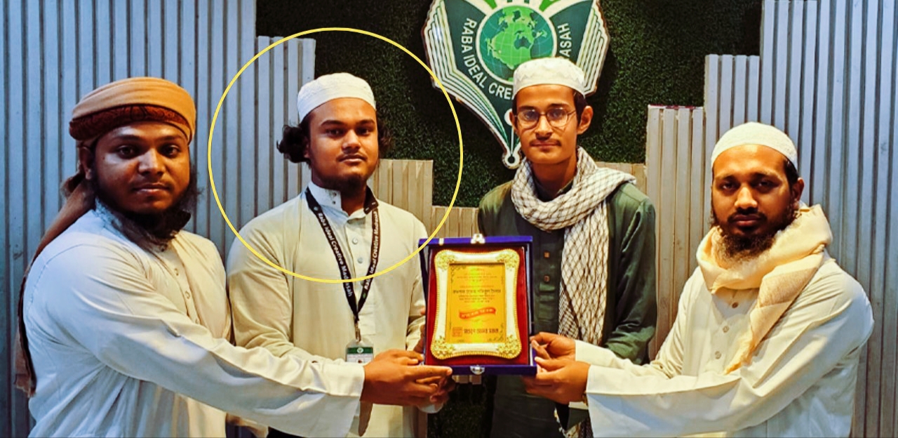 ভূমিকম্পে ছাত্রদের জড়িয়ে ধরে নিরাপদে রাখা হিফজখানা শিক্ষক