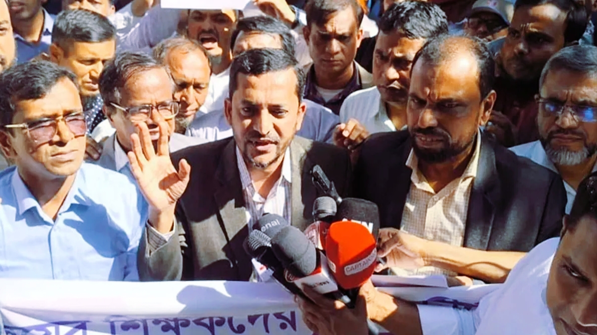 সরকারি মাধ্যমিক শিক্ষকদের কর্মবিরতি স্থগিত