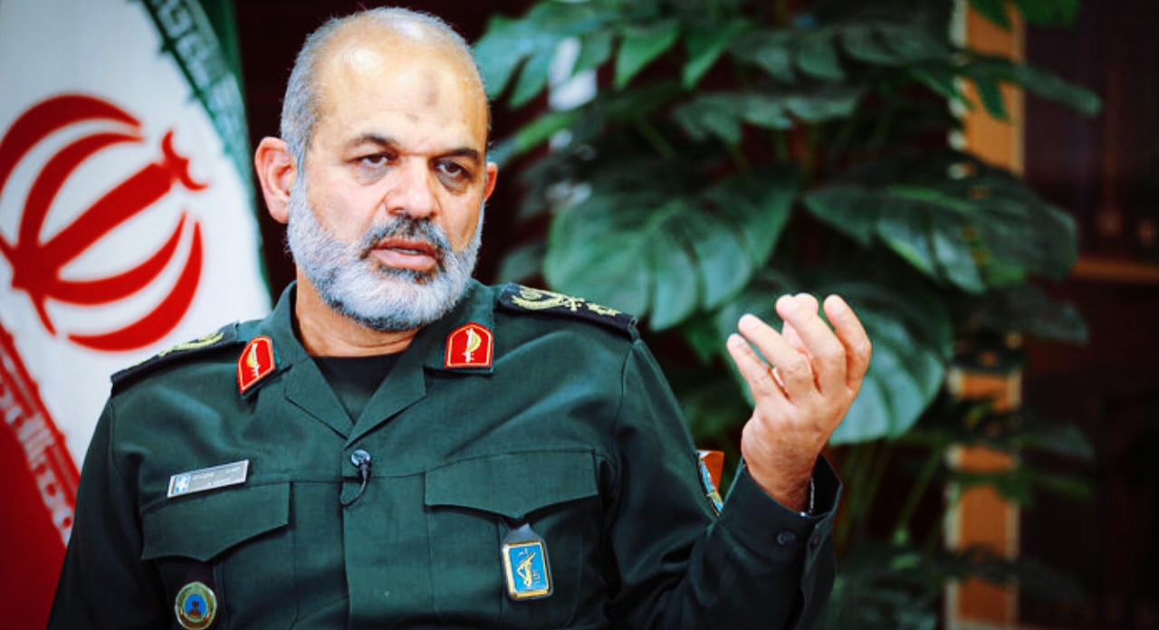 ইরানি জেনারেল আহমেদ ওয়াহিদি ইসরাইলের বিরুদ্ধে বক্তব্য দিচ্ছেন